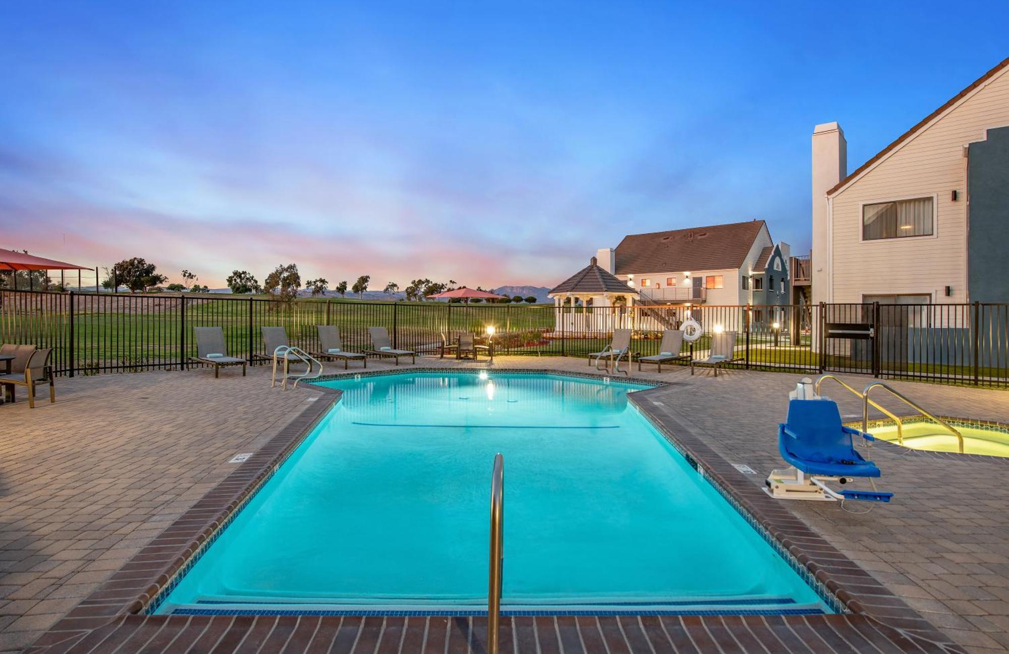 Staybridge Suites Oxnard - River Ridge By Ihg Экстерьер фото